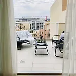 Point - 101moroni Sliema