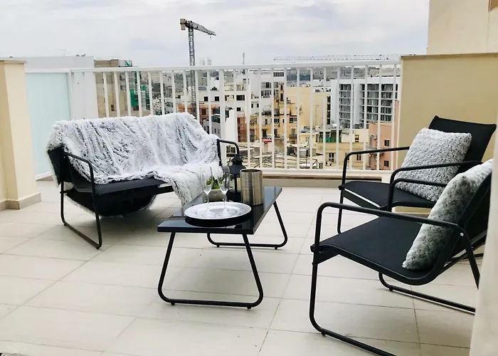 Point - 101moroni Otel Sliema