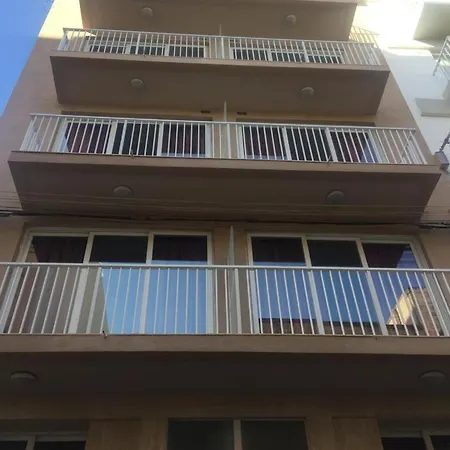 Point - 101moroni Szálloda Sliema