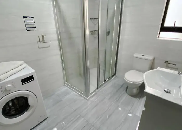 Point - 101moroni * Sliema